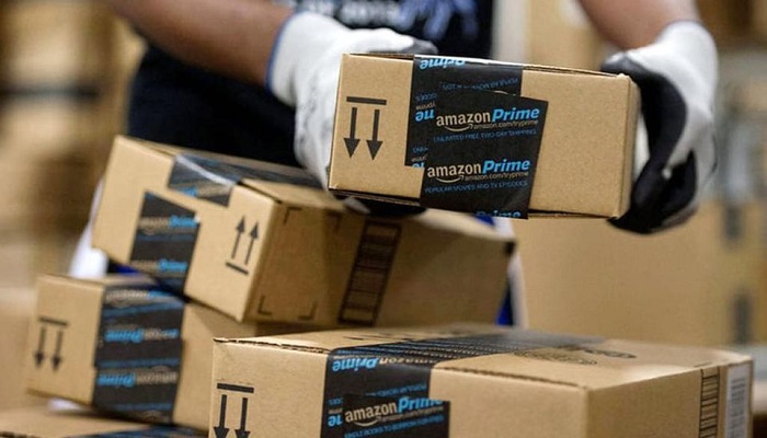 Amazon dipendenti arrestati furto iPhone 12