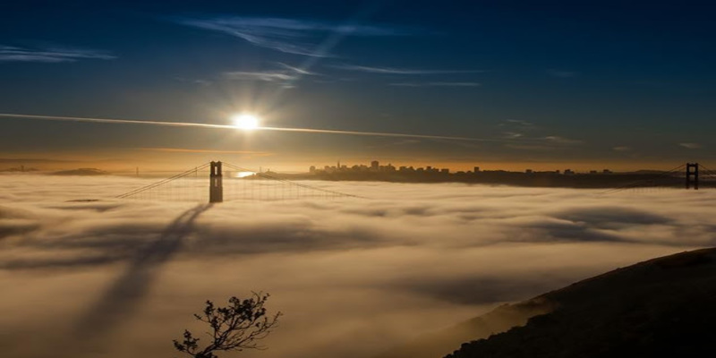 Diminuisce la nebbia a San Francisco